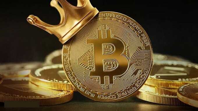 Курс биткоина снизится еще больше из-за Китая: озвучен прогноз на выходные