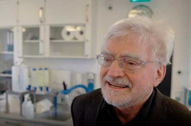 Самокольщики в Германии. авантюрист придумал свою вакцину и стал нелегально прививать антиваксеров