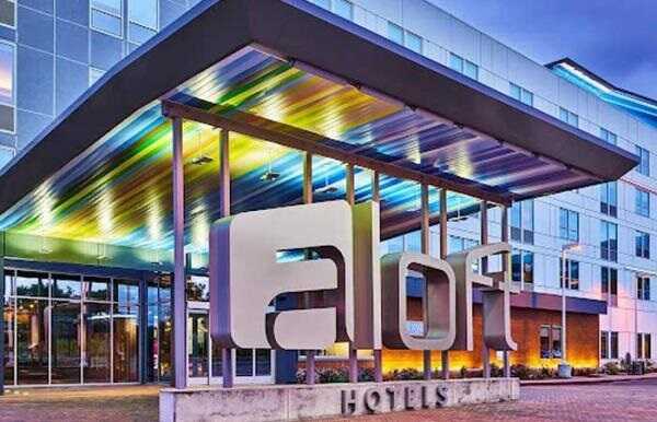 Подельники беглого диктатора Януковича построили в Киеве роскошный отель