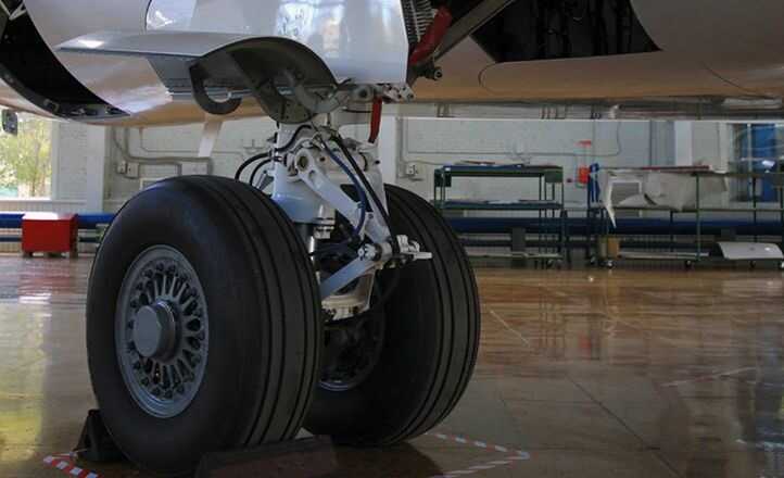 Авиатор спустил жену на «золотом парашюте»