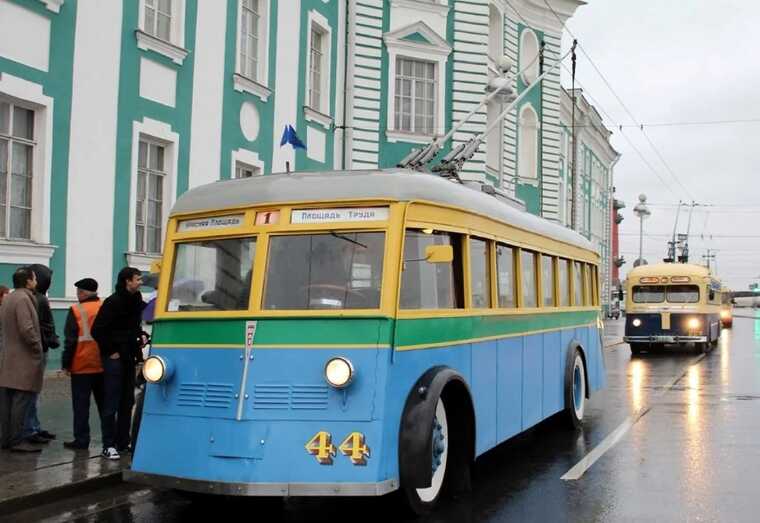 Как разворовывают транспортный бюджет в Санкт-Петербурге