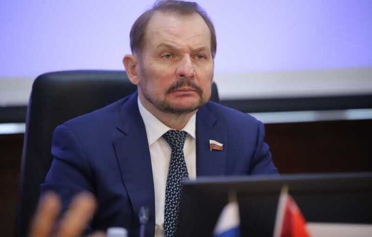 Как член СФ РФ и замначальника УЭБиПК стали мафией