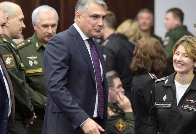 Как отдыхает главком сухопутных войск Матовников в Дубае