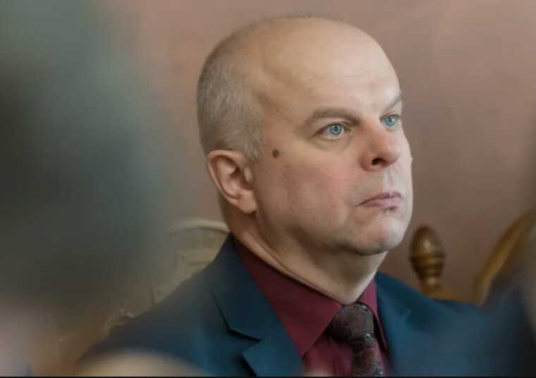 «Золотой парашют» для генерал-майора ФСБ