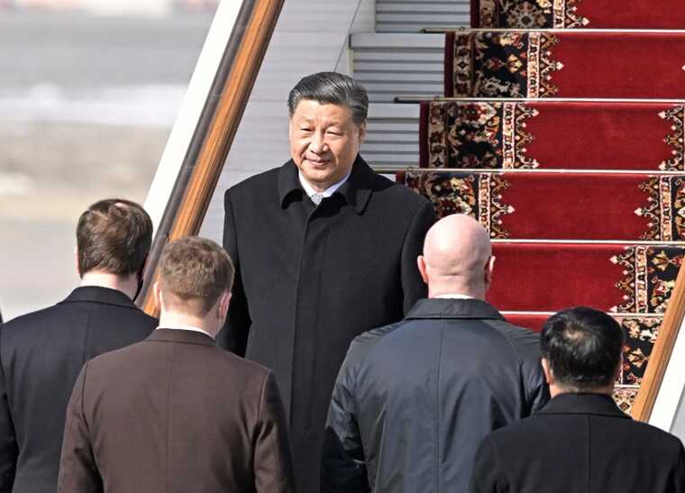 Приближение бомбардировщиков США к границе России связали с визитом Си Цзиньпина