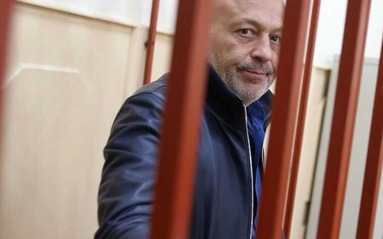 Гособвинение попросило вернуть экс-сенатора Сабадаша в СИЗО