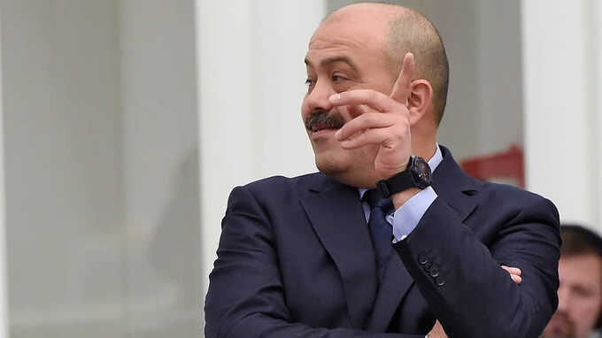 Люди - новые, Махмудов - старый