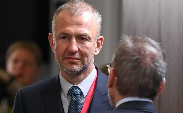 Мельниченко снова за старое