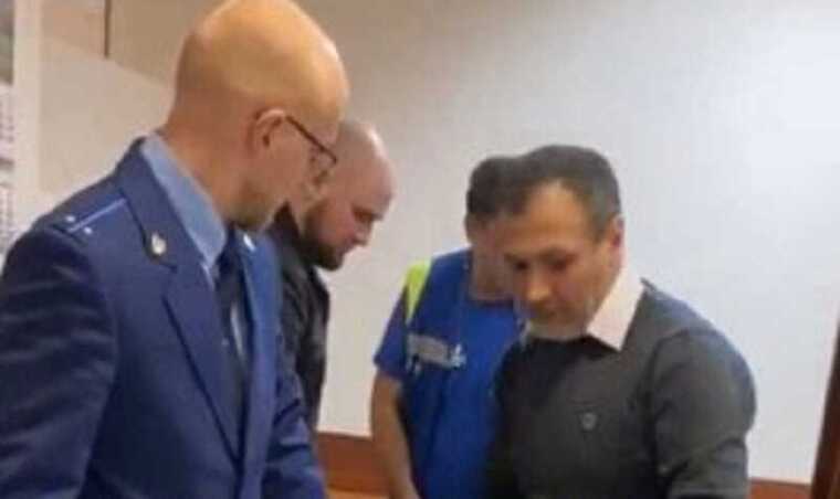 Зика, Свекла и служители Фемиды