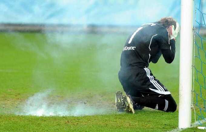 Мерзкая выходка фанатов стоила футболисту инвалидности