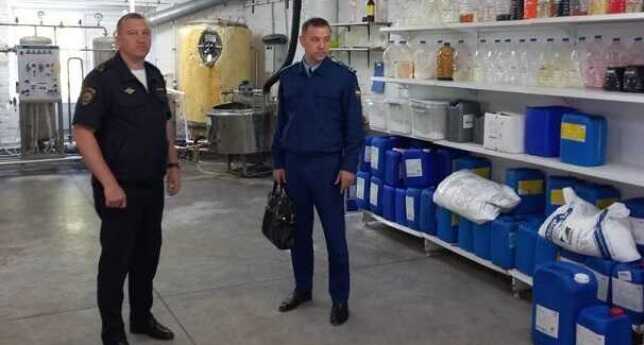 "Мистер Сидр", от которого скончались уже 11 человек, ищут по всей России