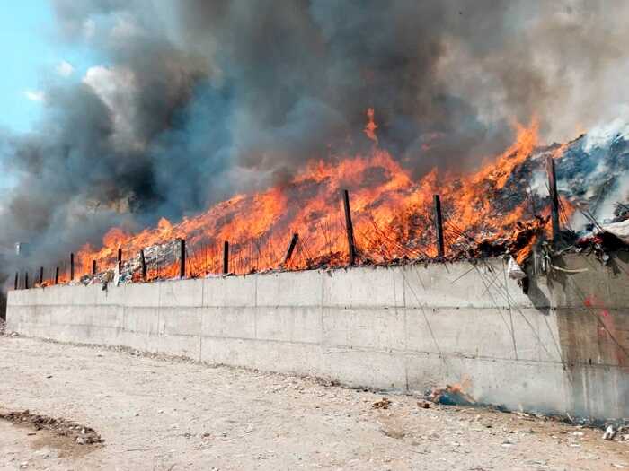 Огромный пожар в столичном районе Чертаново, полыхает автосервис