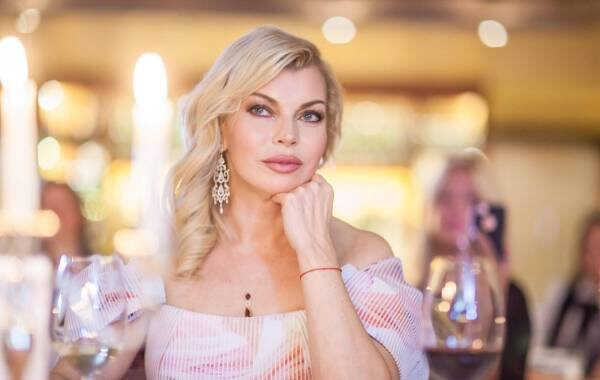 У певицы Лады Дэнс диагностировали внутримозговую гематому