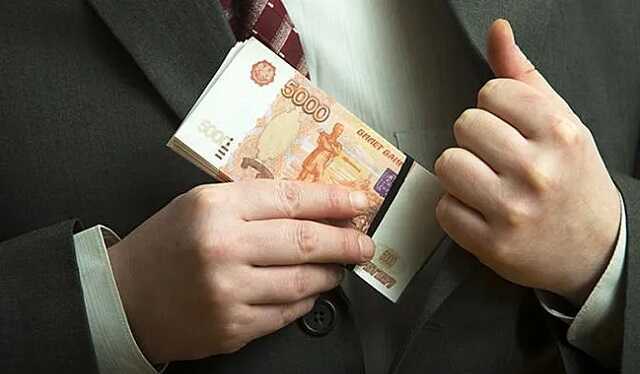 В ХМАО осужденного за хищение 18 миллионов экс-главу МУПа признали банкротом