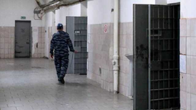 Короткие кровати у Магомедовых и сломанный зуб Захарченко - как сидится VIP-арестантам