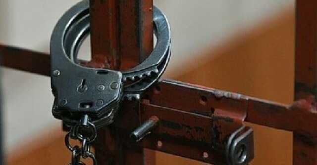 Россиянин уснул в кабинете приставов перед заседанием и избежал приговора суда