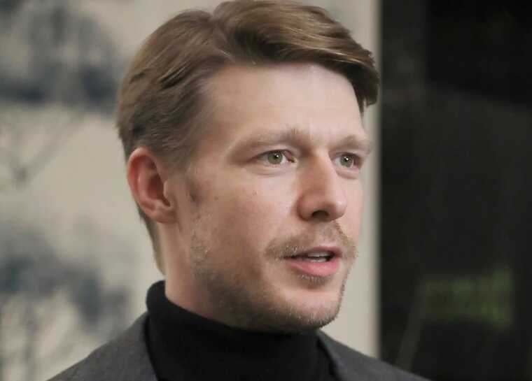 Нога в кроссовке от Никиты Ефремова на "Честный знак" не ступала