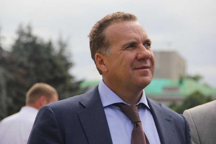 Саратовский суд уплывает из частных рук