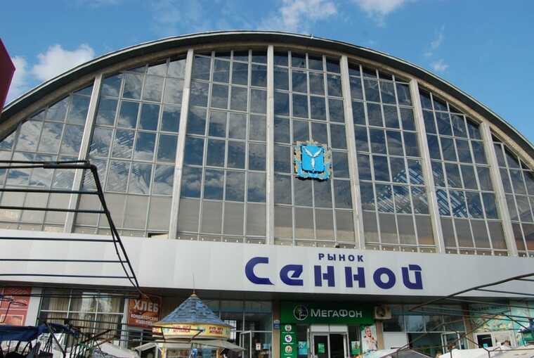 Мухина выставили с Сенного