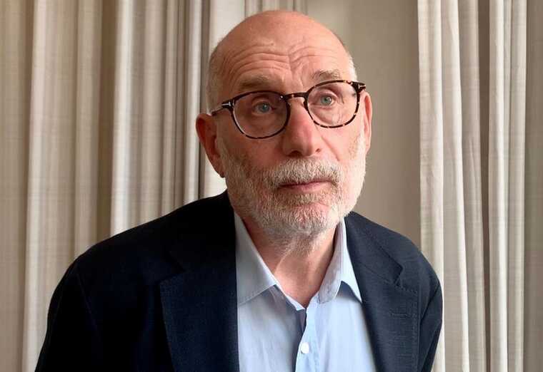 Борис Акунин списал «Азазель»