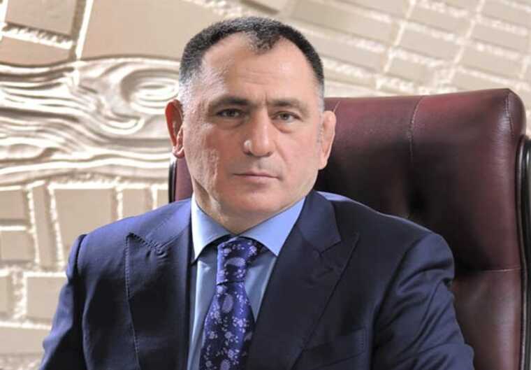 "Балчуг" под еврофлагом: вместо Дома офицеров - гостиница Хадарцевых?