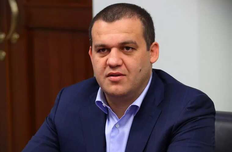 Порт "Серпухов" и Кремлёв "в банке"