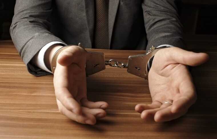 Российского экс-чиновника заподозрили в изнасиловании школьницы