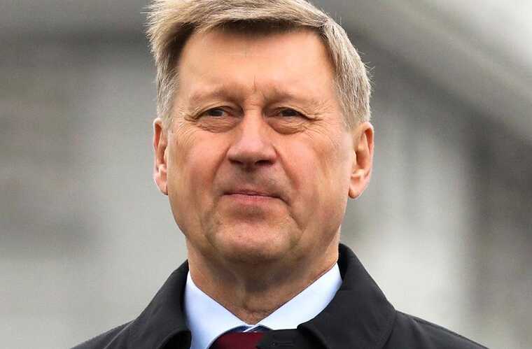 "Красный" Локоть "сдал" Новосибирск