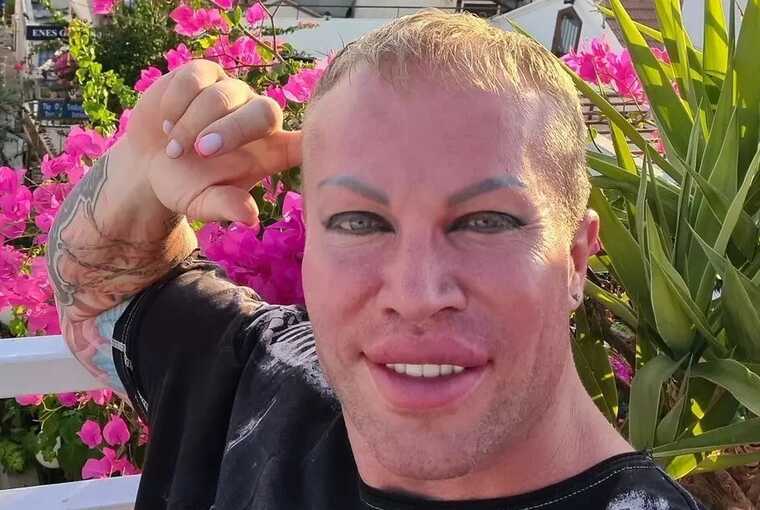 МВД объявило в розыск блогера Александра Шпака