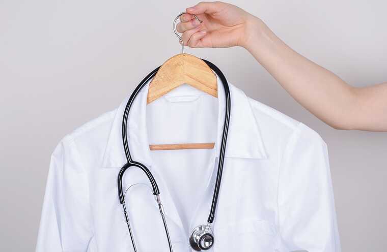 Белых халатов хватило не всем