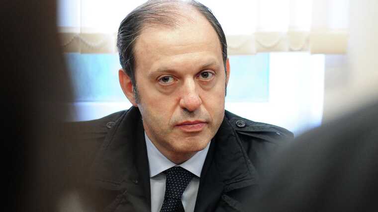 Вместо погашения долга перед государством подсудимый Митволь вывел миллион долларов в Дубай