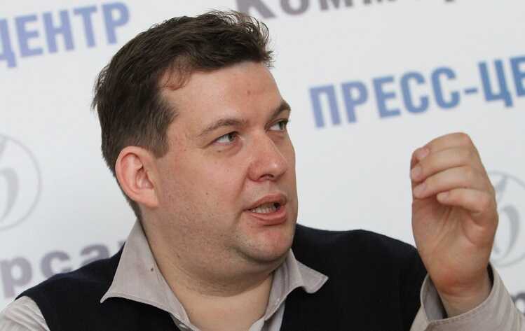 В секретарши я бы пошел: дела генерала Строганова приняла подчиненная