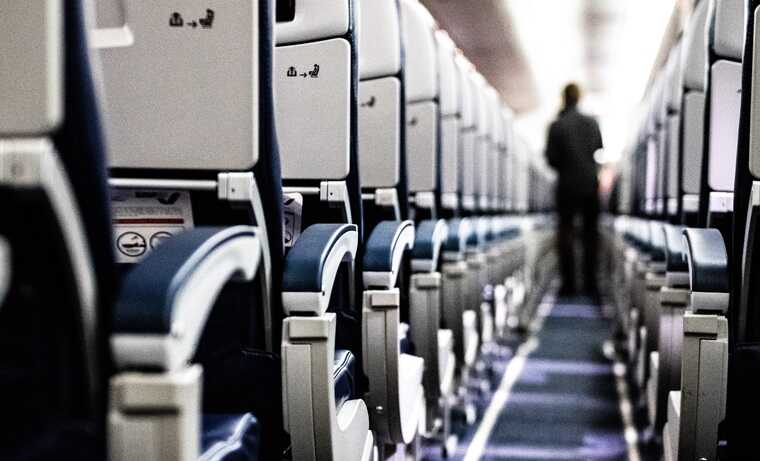 "Сказал: пошёл вон отсюда": Алтайский экс-депутат представил свою версию скандала на рейсе "Победы"