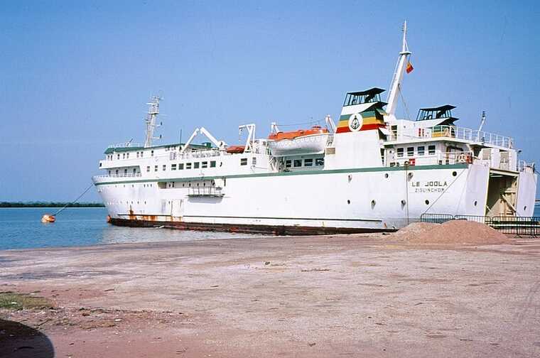 Гибель африканского парома