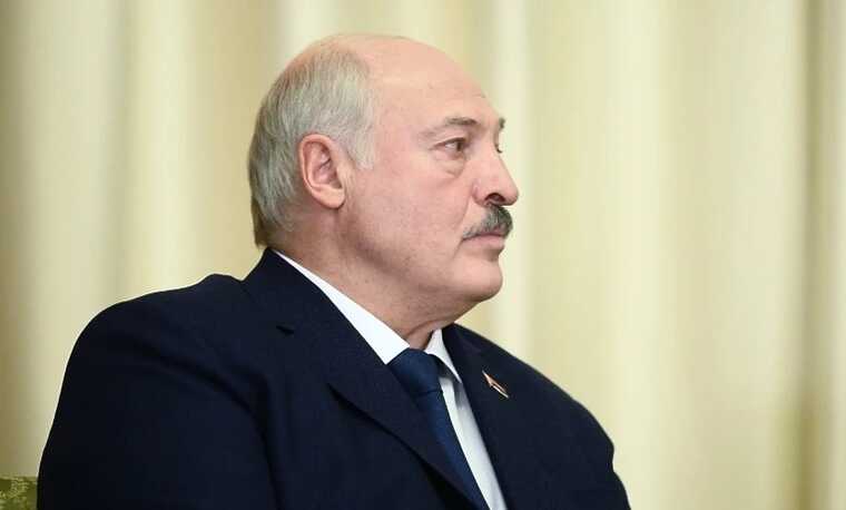 Лукашенко подписал указ о работе в условиях военного времени