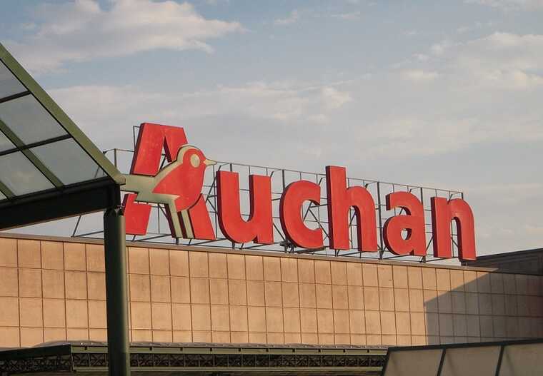 Auchan сбагривает свои ТЦ логистам из Татарстана