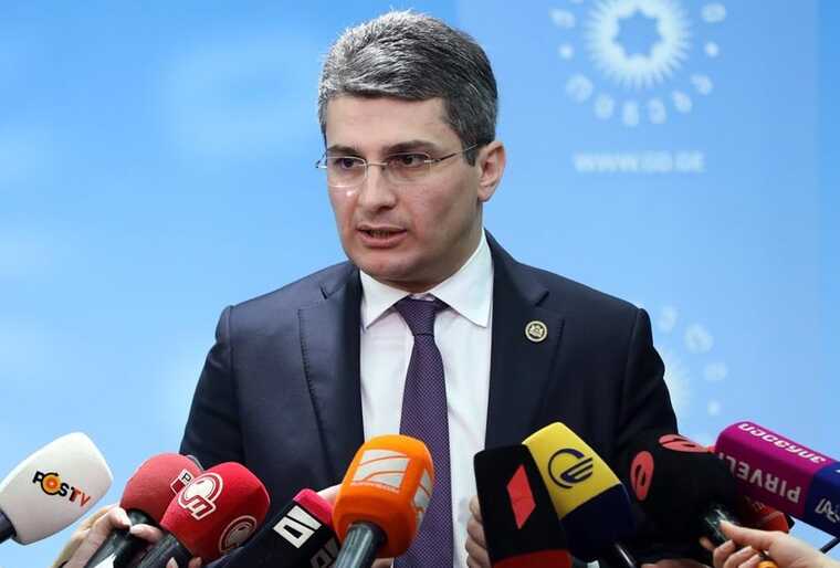 Власти Грузии возобновляют обсуждение закона об "иноагентах"