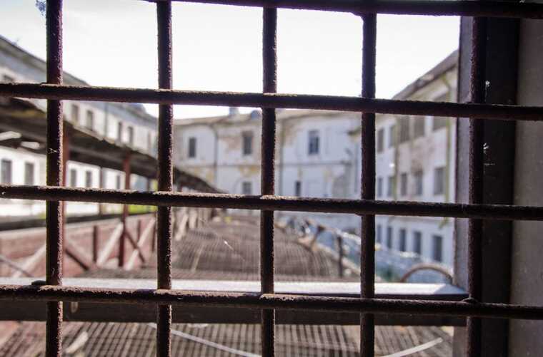 Мобильники для Шишкана его подельники проносили в себе