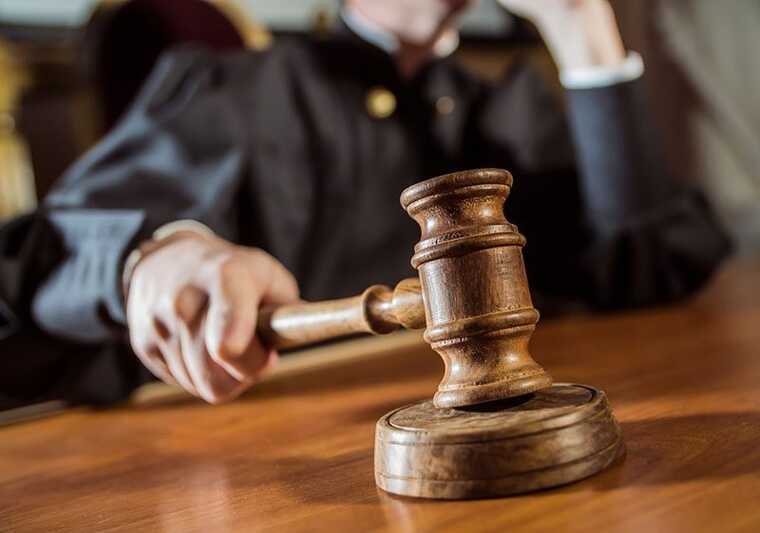 Судья, признанный виновным по делу "Ландромат", избежал наказания