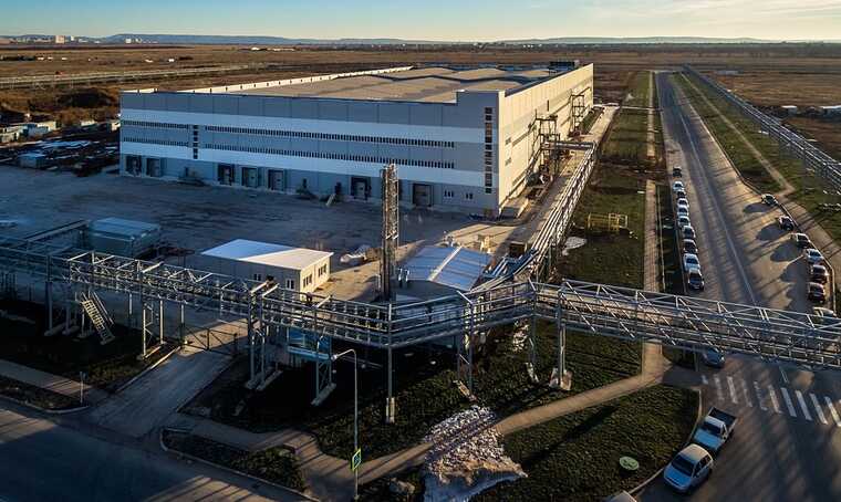 Водка, самолеты и лекарства: Корневы и Алексеенко в глубоком "озоне"