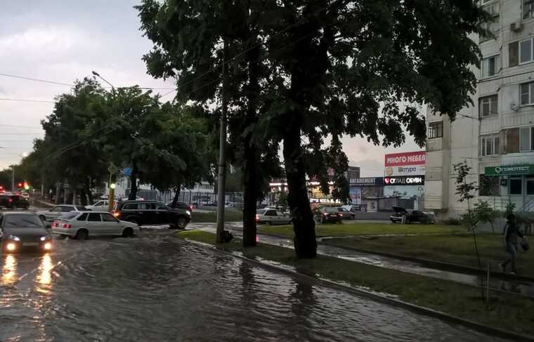 В Нальчике улицы затоплены в результате сильного ливня