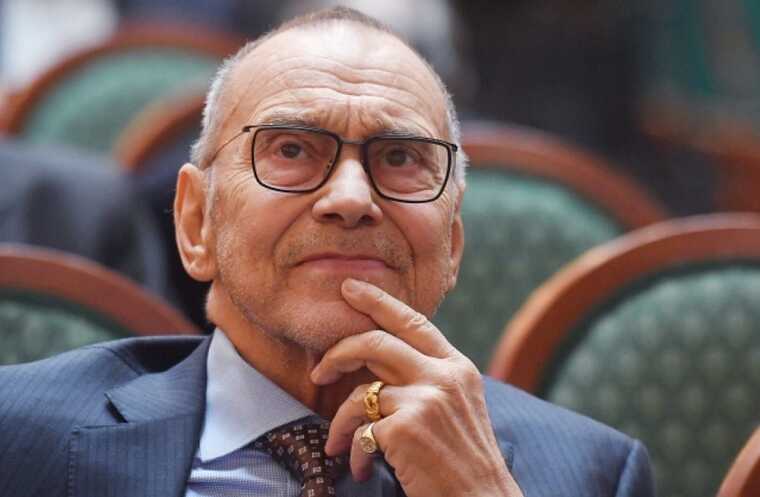 Кинокомпания Андрея Кончаловского ушла в минус после передачи доли Юлии Высоцкой