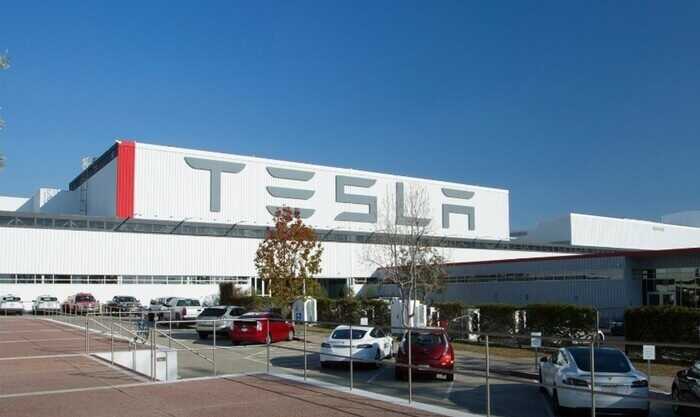 Tesla Маска обратилась в суд, обвинив индийского одноименца в плагиате