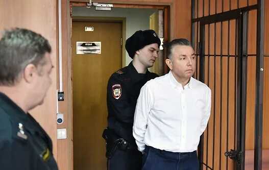 Полковника ФСБ, курировавшего банки, хотят посадить на 14 лет за взятки