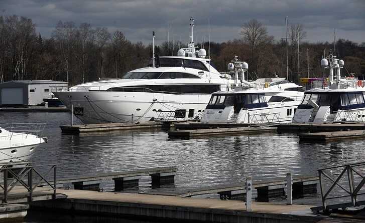 Смольный приберег яхт-клуб для Миллера