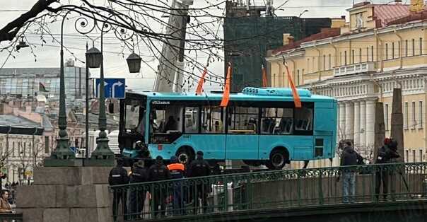 "Заблудившийся" автобус: из Лихтенштейна - на Поцелуев мост