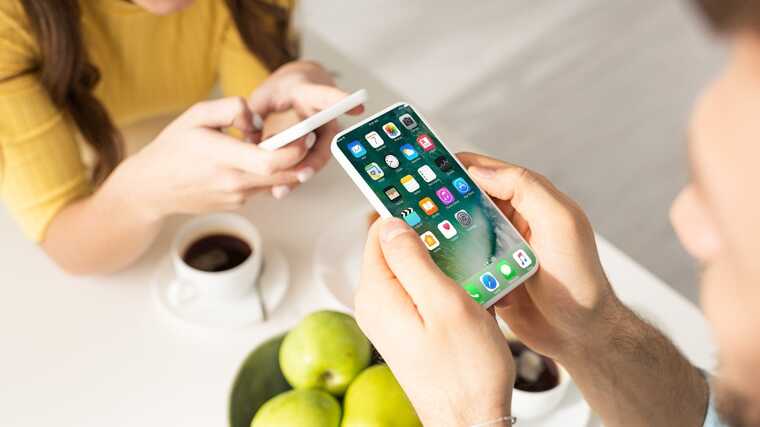 Apple анонсировала функцию Eye Tracking для управления iPhone и iPad взглядом