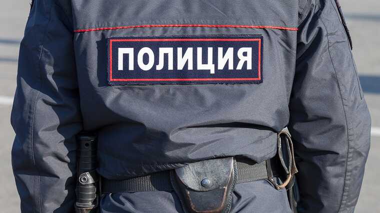 Мужчина с пистолетом напал на сотрудницу «Трансстройбанка» в Москве