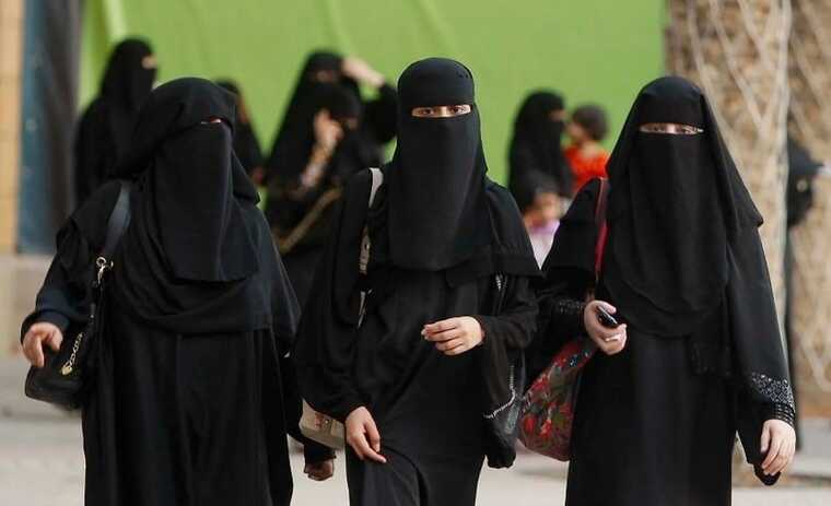 В Госдуму внесли законопроект о возможности запрета ношения никаба в общественных местах