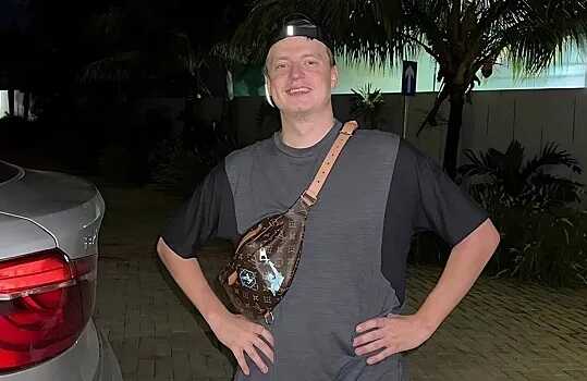 Мелстрой разорился, проиграв все деньги в казино — стримера выселяют из отеля